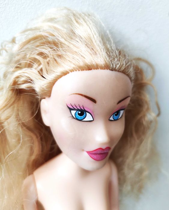 lalka a'la Barbie Simba