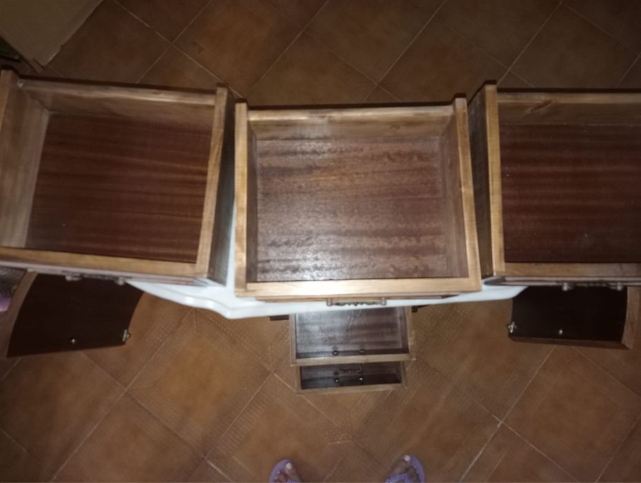 Aparador madeira com pedra mármore