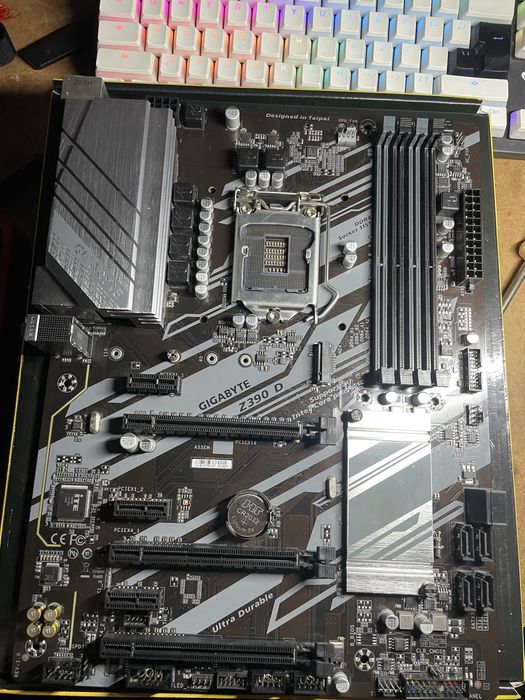 Płyta główna Z390D Gigabyte