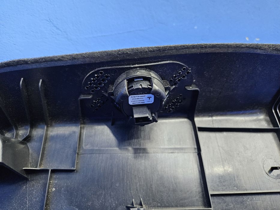 TAPICERKA bagażnika TESLA Model 3 lift tylnej klapy podbitka tył oem