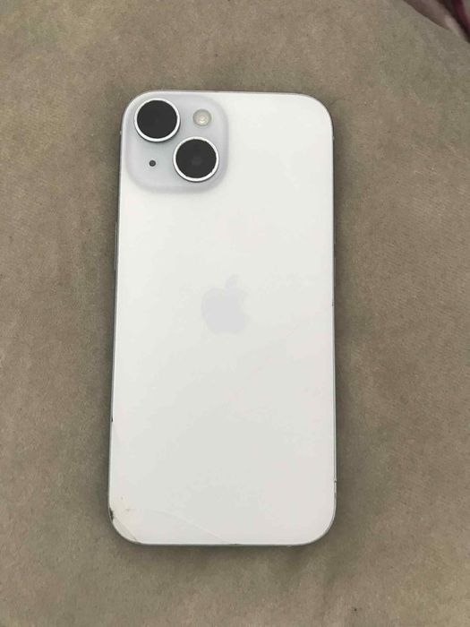 iPhone 15 niebieski