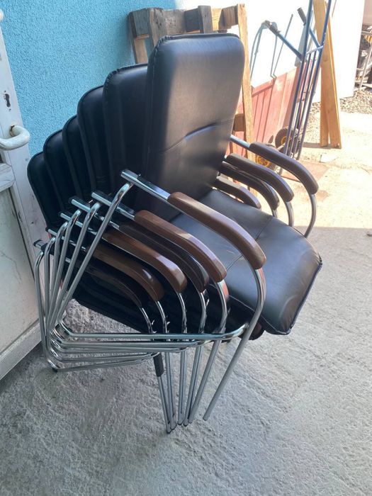 Розпродаж стільців