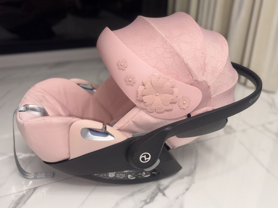 Cybex Cloud z i-Size Fotelik Samochodowy Simply Flowers Pink