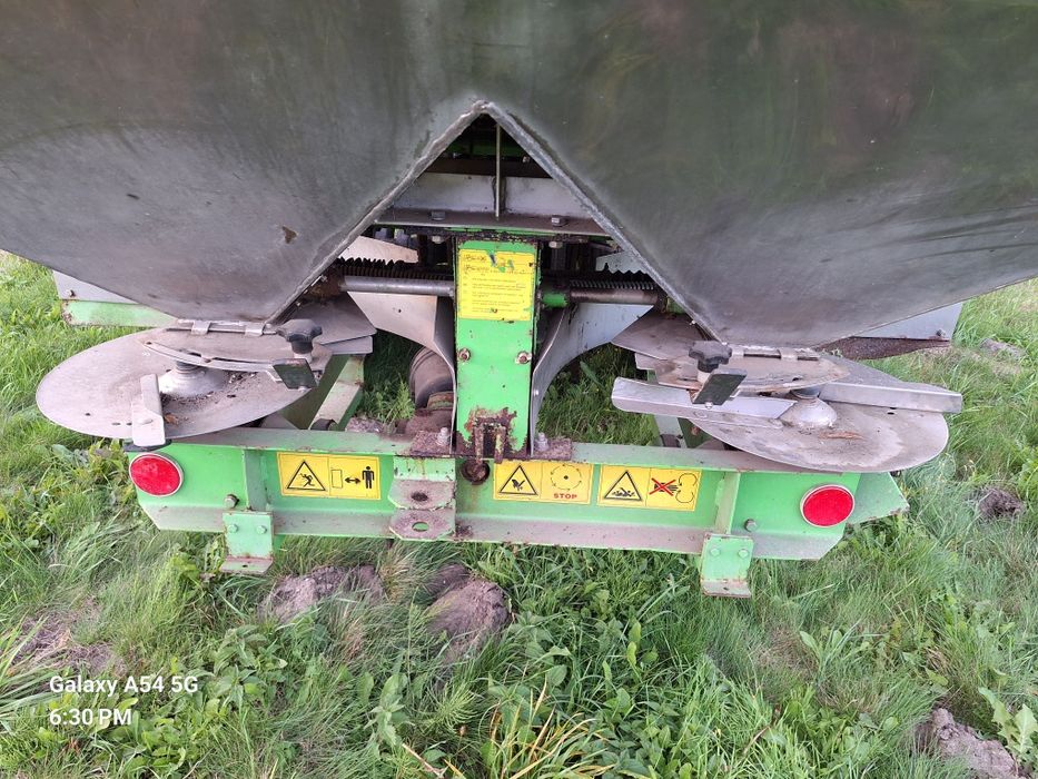 Rozsiewacz Unia MX 1200 NIERDZEWKA 10-28 m