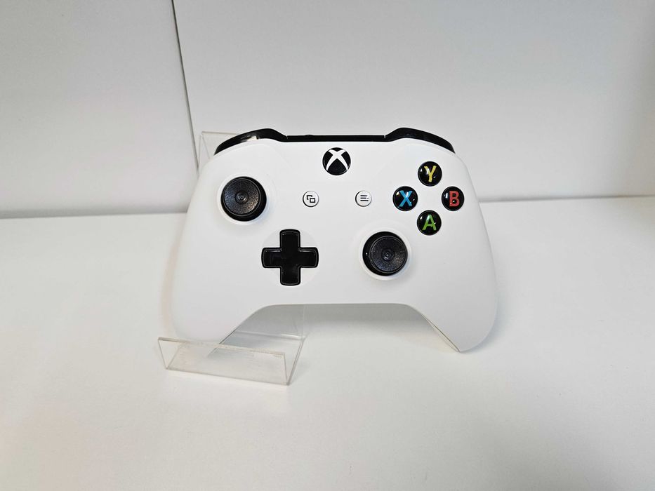 Pad do XBOX One Biały