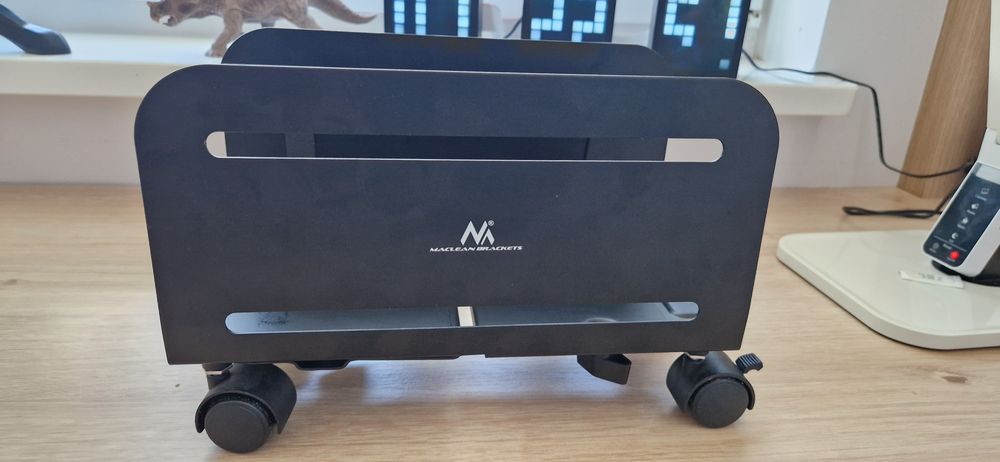 Wózek pod komputer Maclean