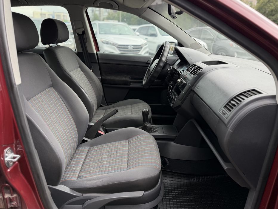 VOLKSWAGEN POLO 2007 року, 1.4 бензин, механіка, передній привід.