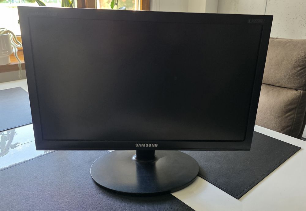 Monitor samsung E1920N