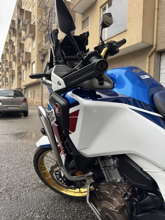 Honda Africa Twin CRF1100 ADV DCT 2022 - Completa!