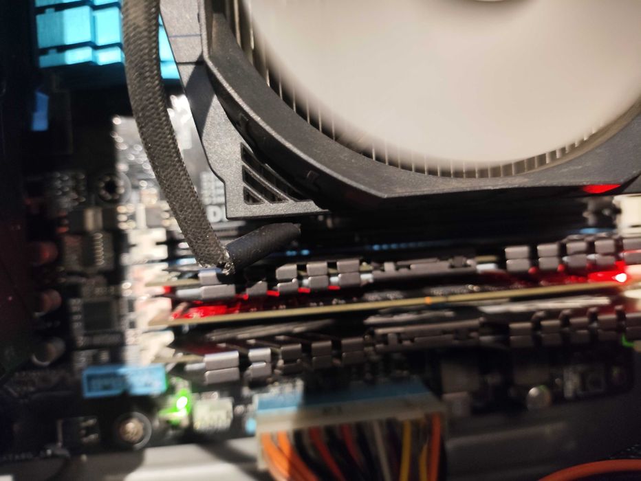 Komputer stacjonarny AM3+  16GB  Ram GTX 3 gb