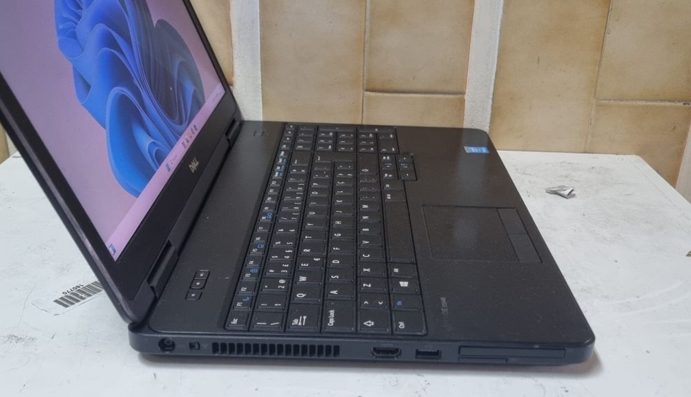 We Sell Laptops from Various Brands at Great Prices with Warranty64575426523265123