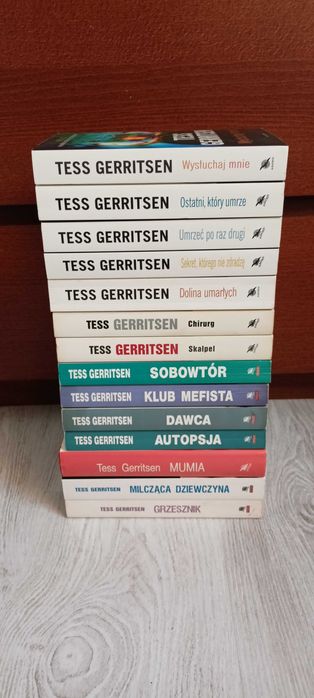 14x Tess Gerritsen Klub Mefista Sekret Dolina Mumia Wysłuchaj Skalpel