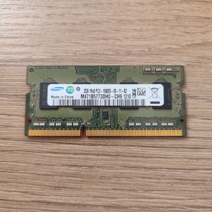 Пам'ять для ноутбуку. SODIMM DDR3 2Gb 1Rx8 PC3 -10600S.