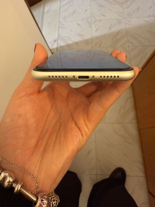 iPhone 11 128g branco