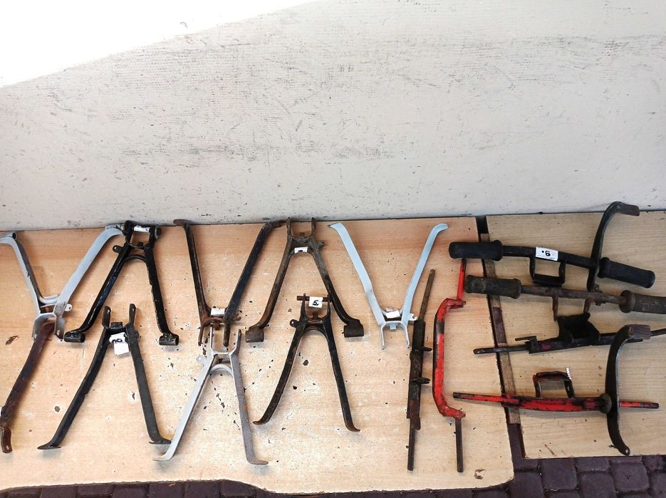 Stopki centralne - podnóżki - Komar, Romet, Jawa 50 (25.4)