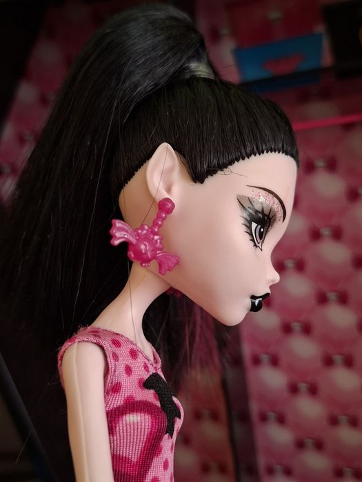 ляльки monster high монстер хай draculocer draculaura з шафою та клео скулз аут нюд