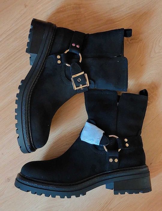 Ocieplane czarne botki