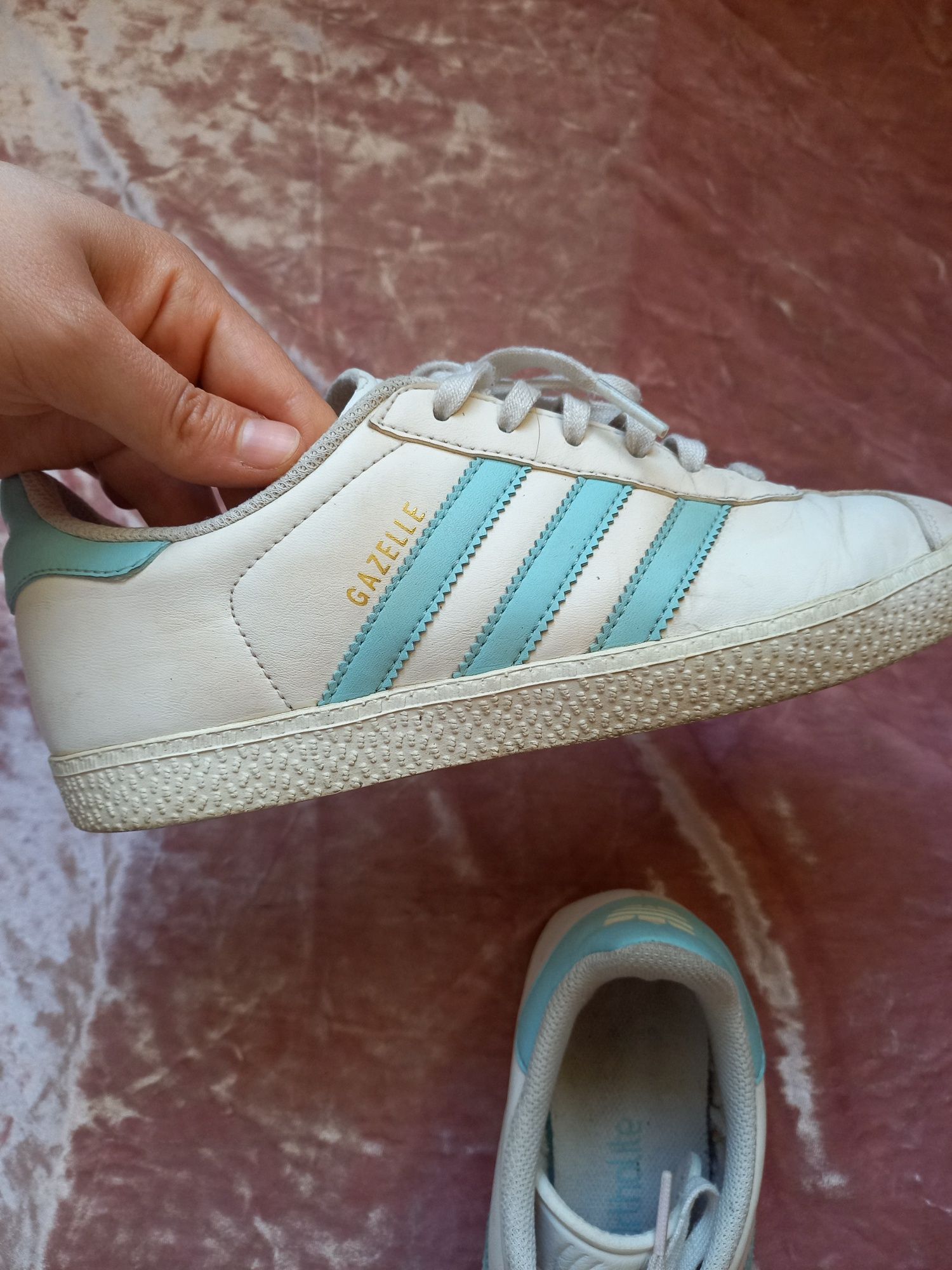 Adidas gazelle 36 . 220 Olx