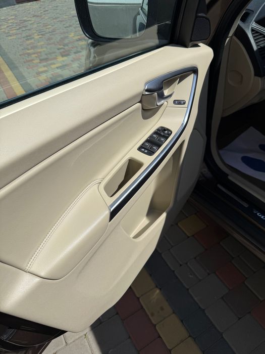 Продам Volvo XC60