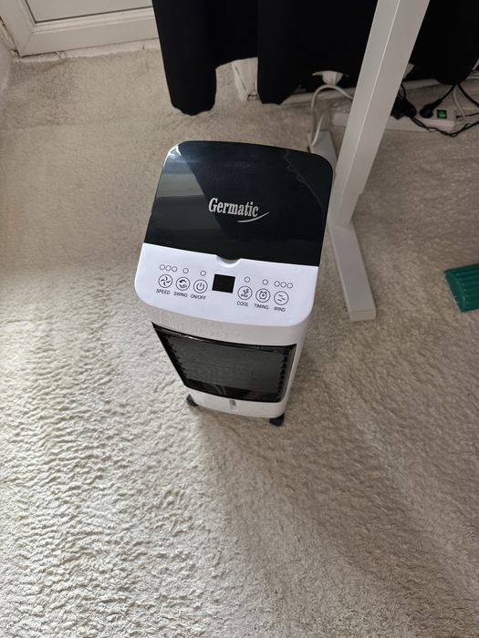 Охолоджувач повітря Germatic DH23-01A, (120W, сенсорні кнопки, пульт, екран, колеса, автообіг, ємність 5,5л)