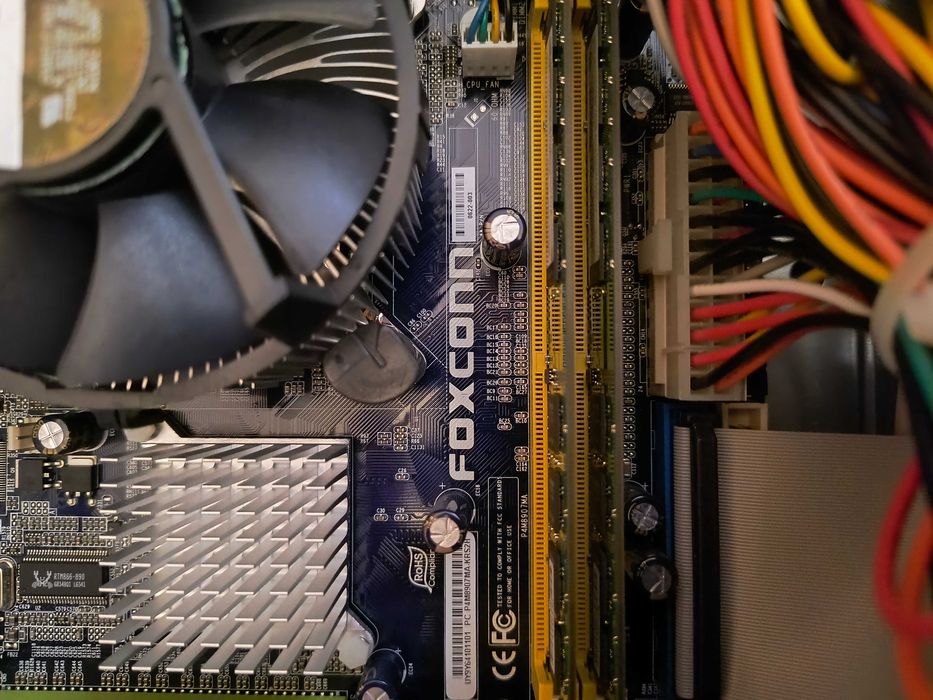 Komputer stacjonarny Intel Pentium D 805