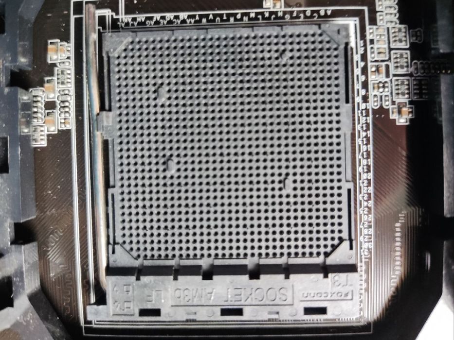 Продам материнську плату ASUS M5A78L-M LX3 PLUS