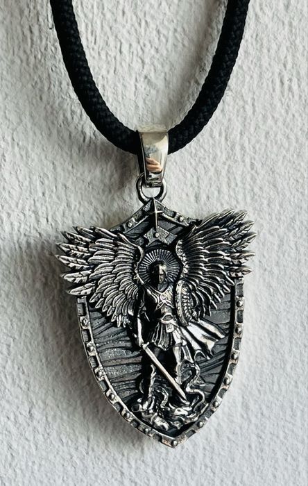 Кулон архангел Михаіл