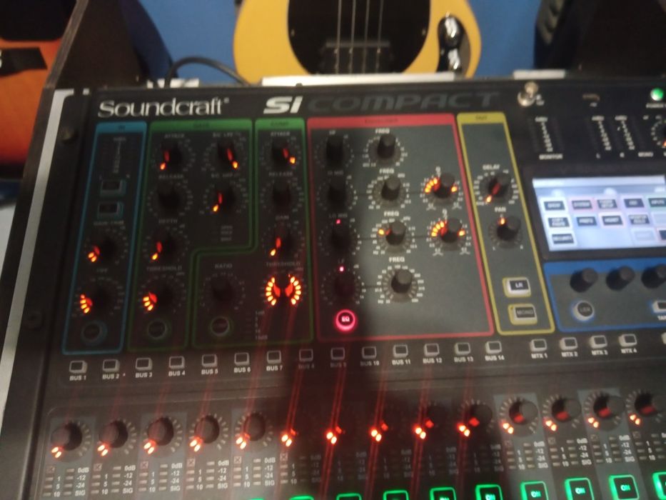 Soundcraft Si compact +case