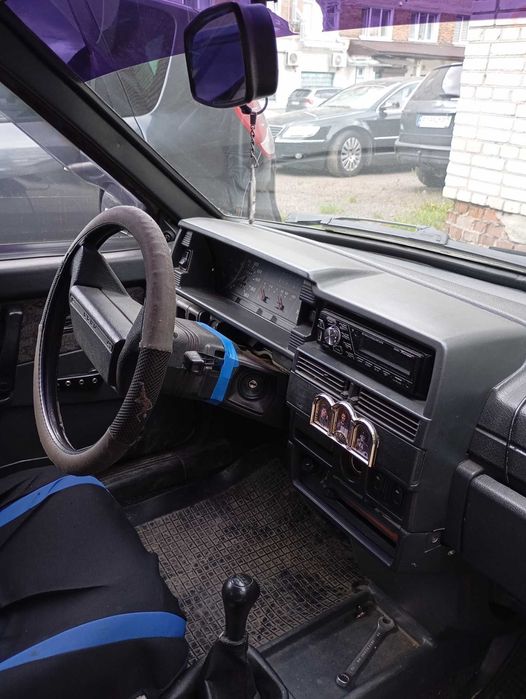 ВАЗ 21093 2002 року