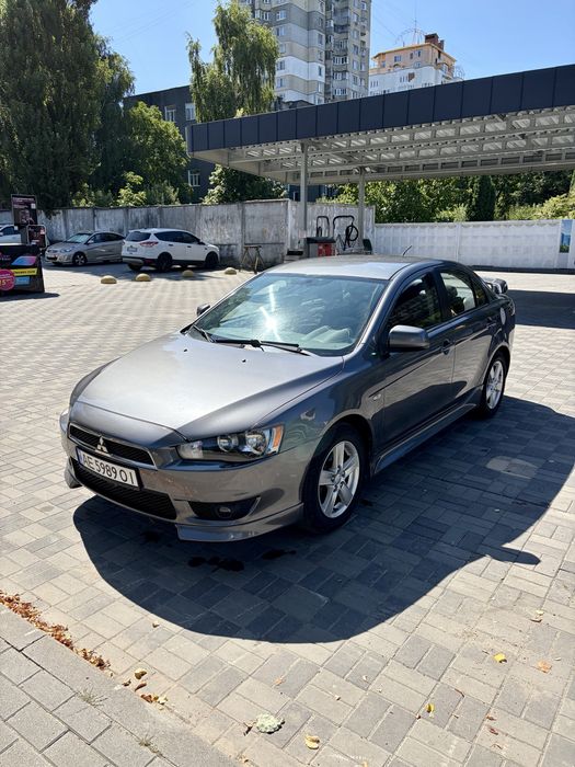 Lancer 10 2,4 л 2011р