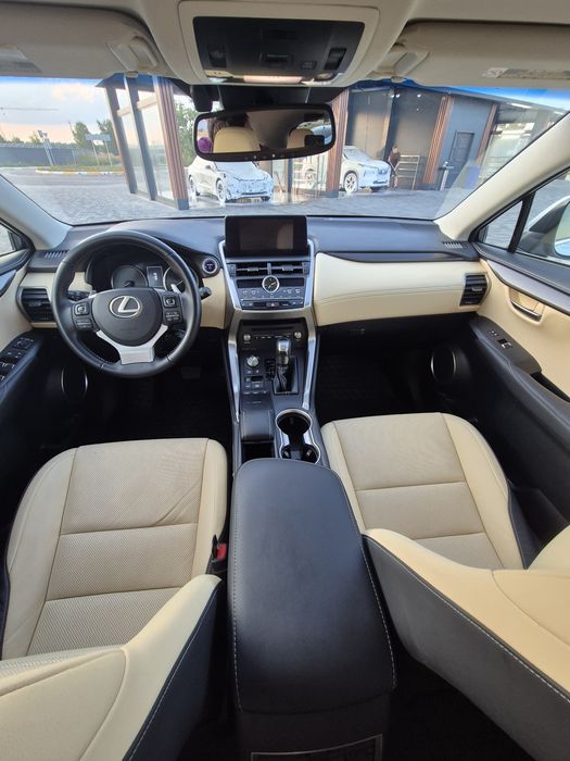 LEXUS NX  hibrid 2019 р.в.
