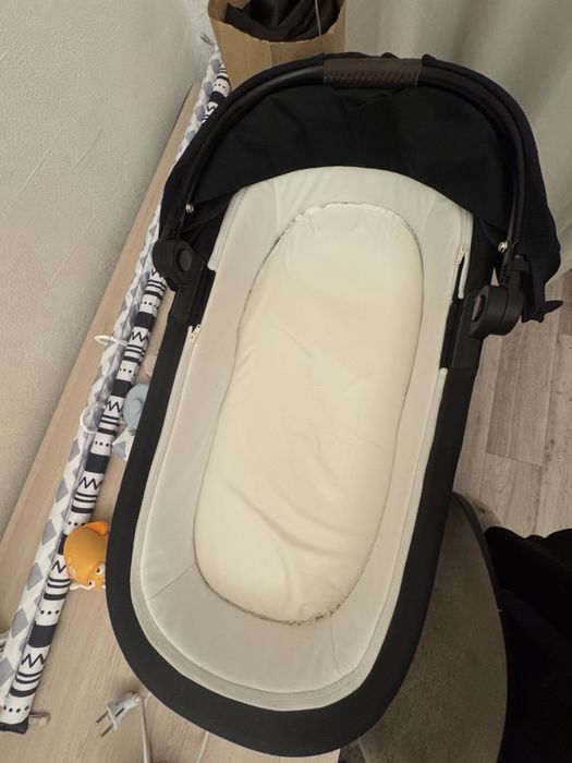 Дитяча коляска з люлькою Cybex melio carbon