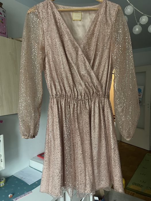 Piękna błyszcząca sukienka Swing 38