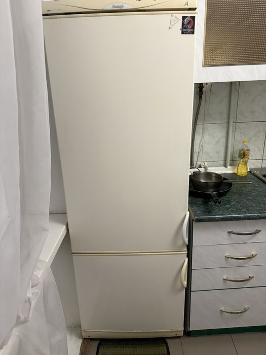 неробочий холодильник Snaige, 1.75m