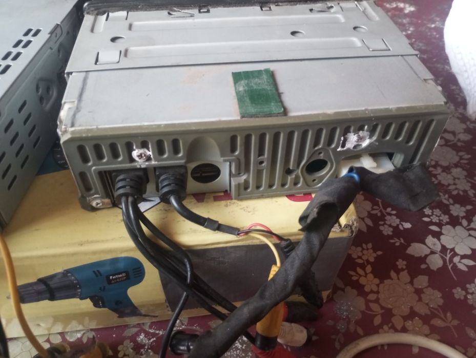 Продам магнитолы акустику недорого