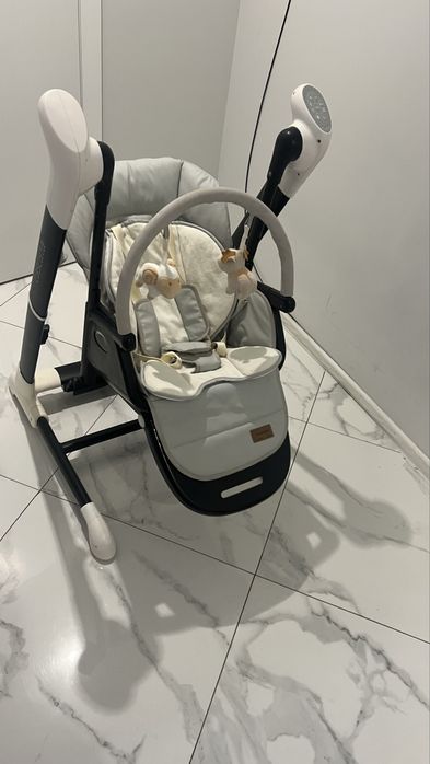 Стілець для годування