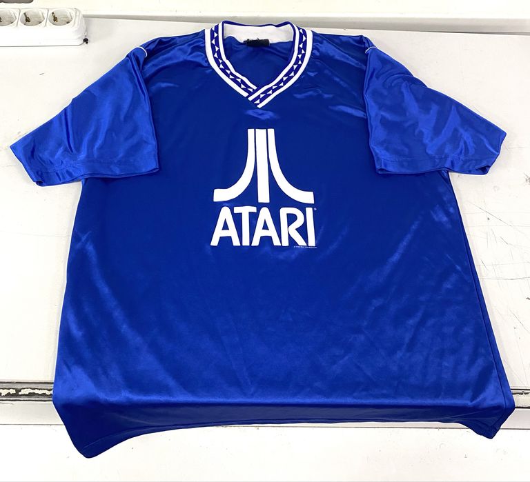 Джерси atari поставка вещей мерч alpha industries дикис джерси спорт мастерка джордан олимпийка jordan rap кепка реп адидас три полоски куртка лампасы