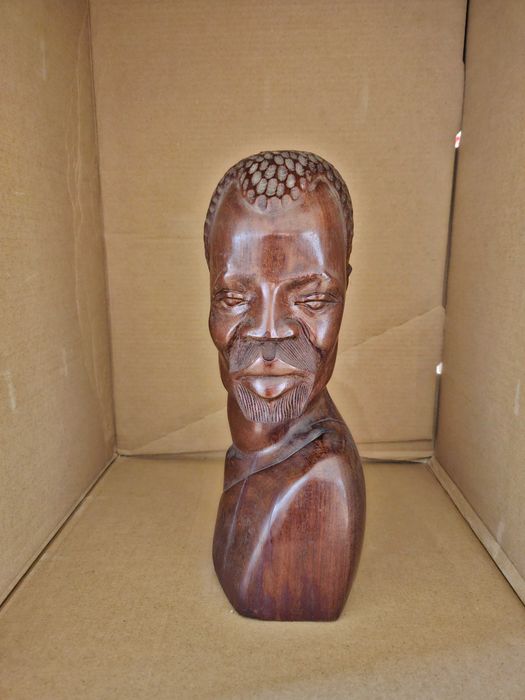 Busto de Africano - Arte Africana da GUINÉ