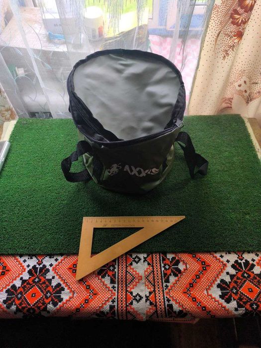 Ведро для риболовли мяке з кришкою.