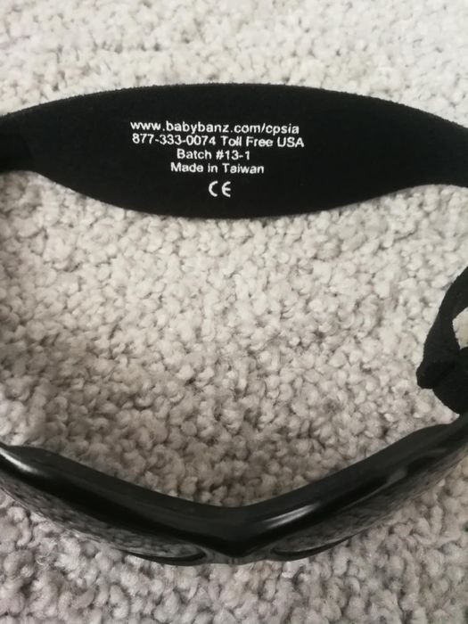 Dziecięce okulary słoneczne z filtrem UV pasek czarne Baby banz