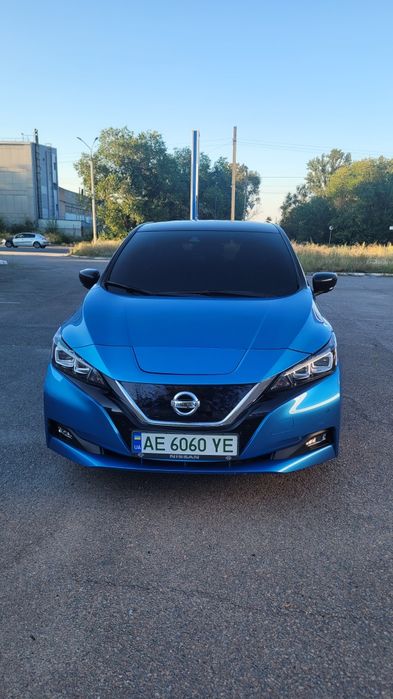 Продам Nissan Leaf