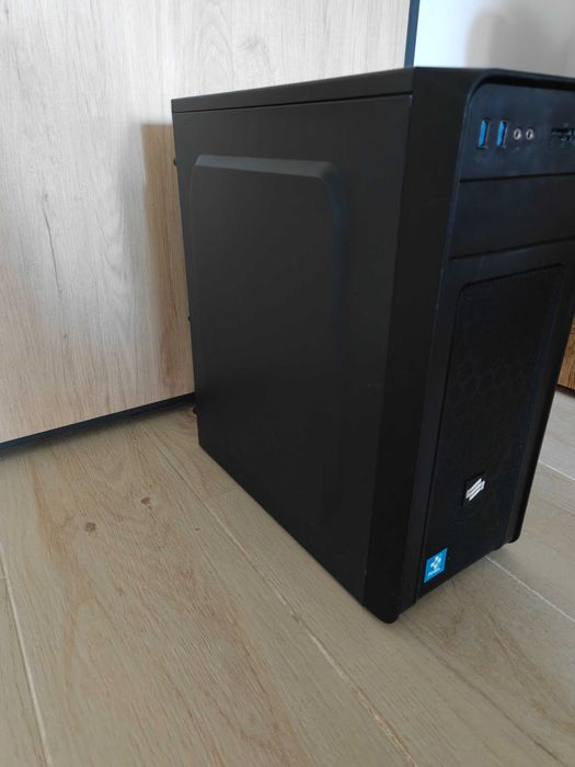 Komputer stacjonarny Intel Pentium G4560 16GB RAM
