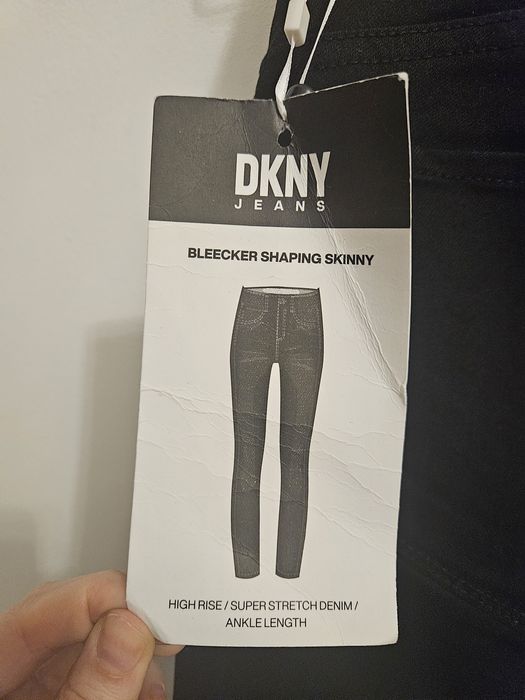Jeansy DKNY Jeans