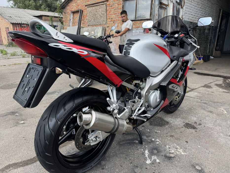 Продам мотоцикл HONDA CBR F4i