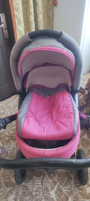 Продається дитяча коляска.