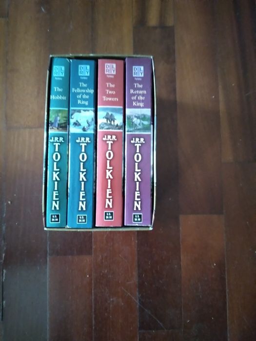 Tolkien, The hobbit and the lord of the rings