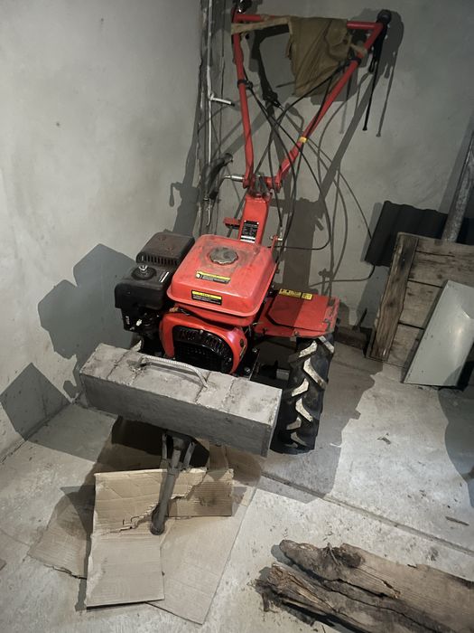 Продам мотоблока з причіпом