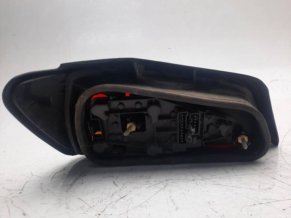 farolim traseiro direito peugeot 306