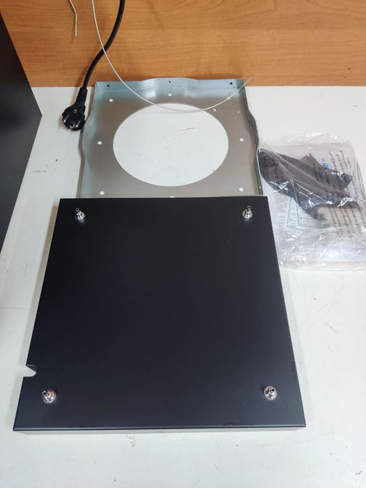 Kronleuchter Okap kuchenny wyspowy czarny