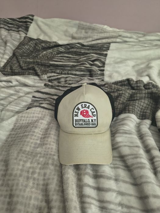 Czapka z daszkiem New Era trucker truckerka